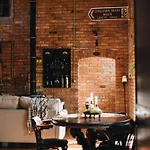 Mossie's Bed & Breakfast 4*