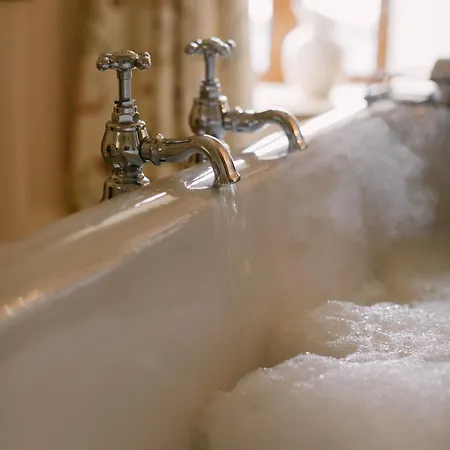 Mossie's 4* Adrigole