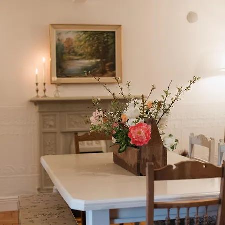 Mossie's 4* Adrigole