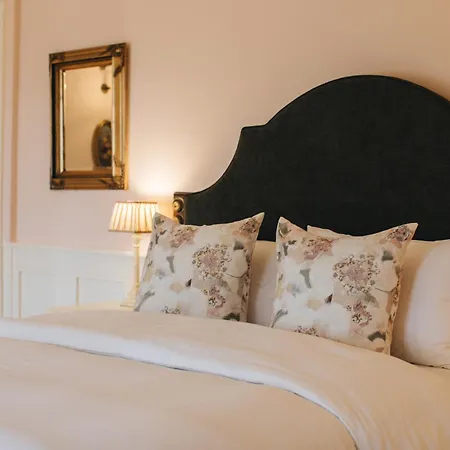 Mossie's Bed & Breakfast 4*