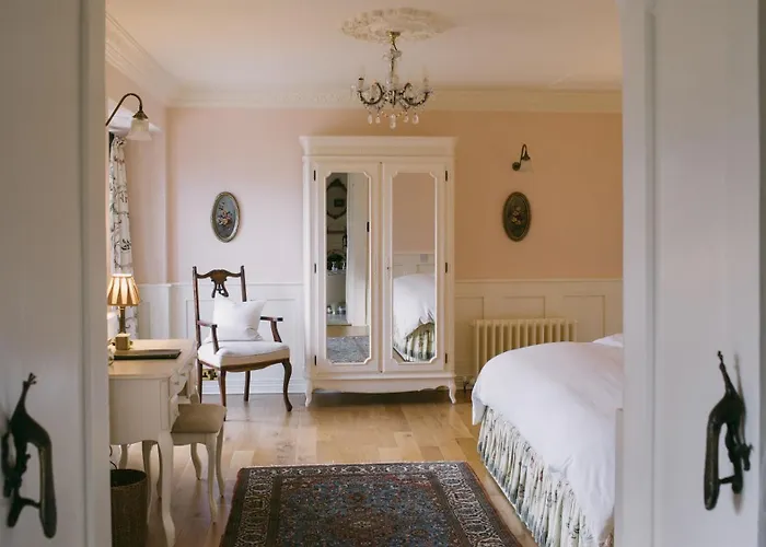 Mossie's 4* Adrigole